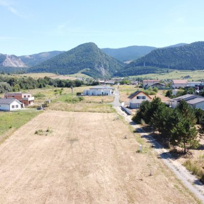 Pozemok Višňové